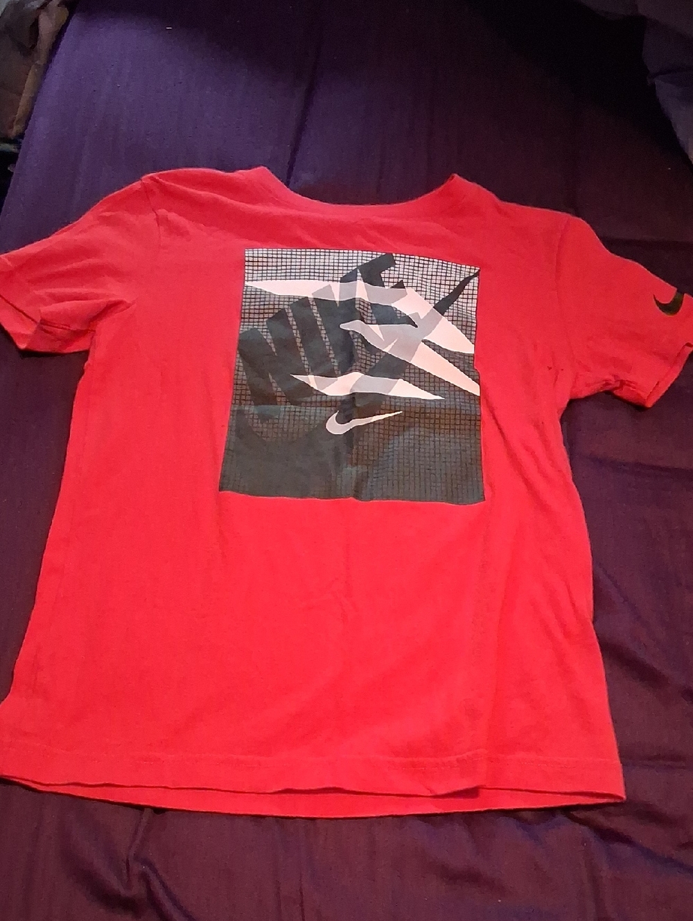 Nike Red Short-Sleeve Tee with Graphic Back Print